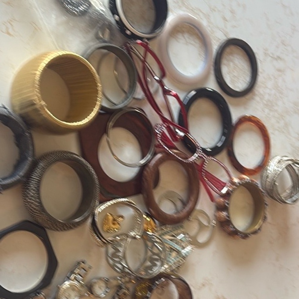Unlisted Jewelry And Accessories